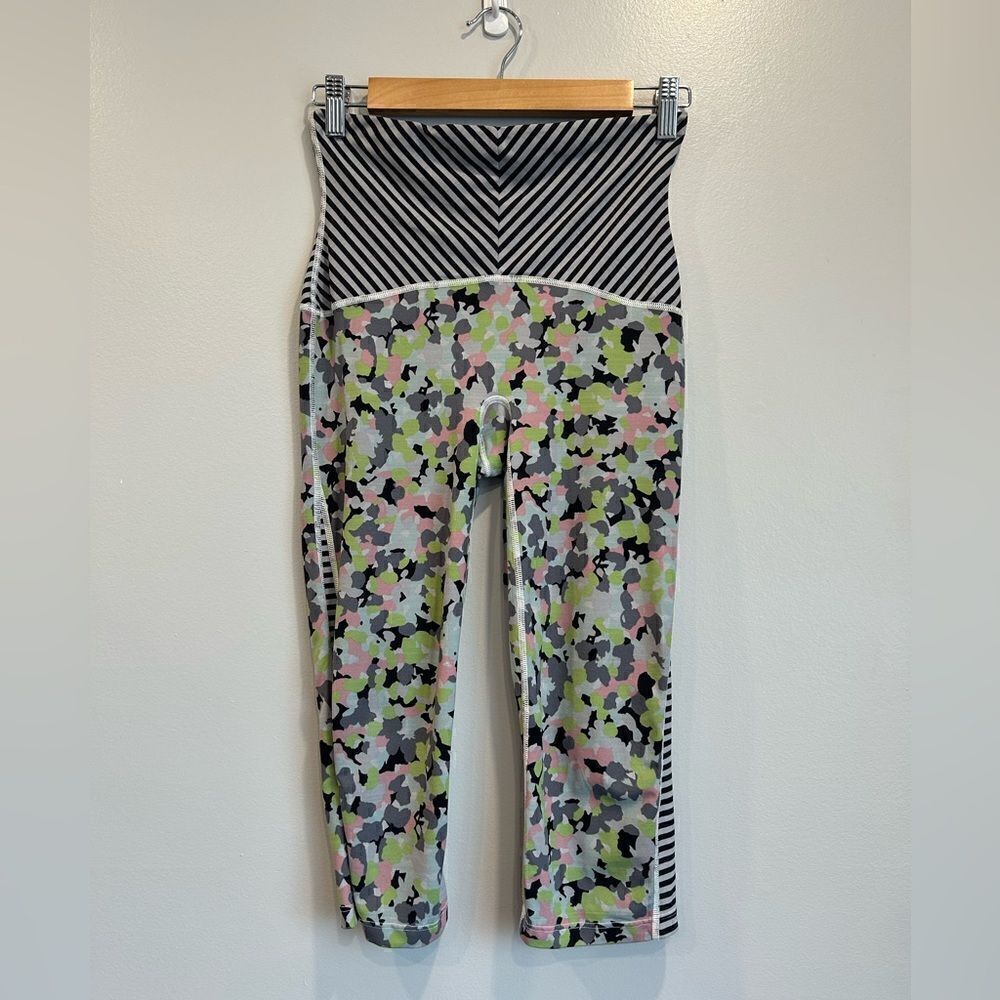 Spanx Striped Camo High Rise Tummy Control Cropped Leggings